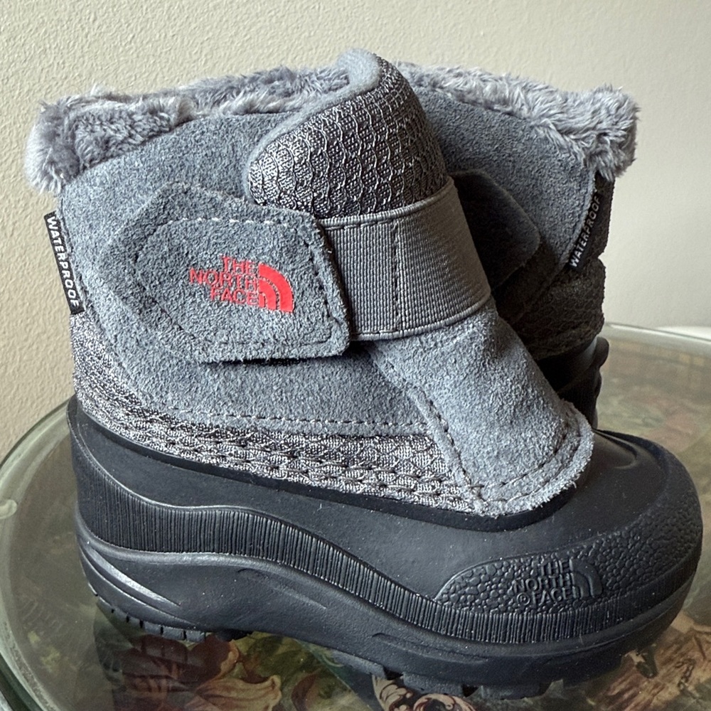 Toddler North Face Alpenglow II Boots SZ 5